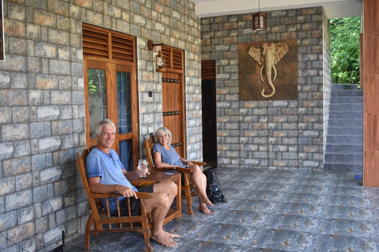 Forest Edge Safari Villa Udawalawe Exterior photo